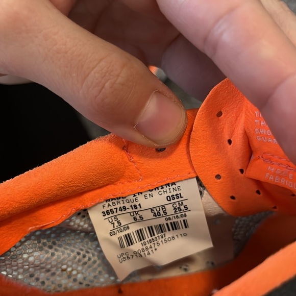 Women’s Running Shoes - Picture 5 of 5